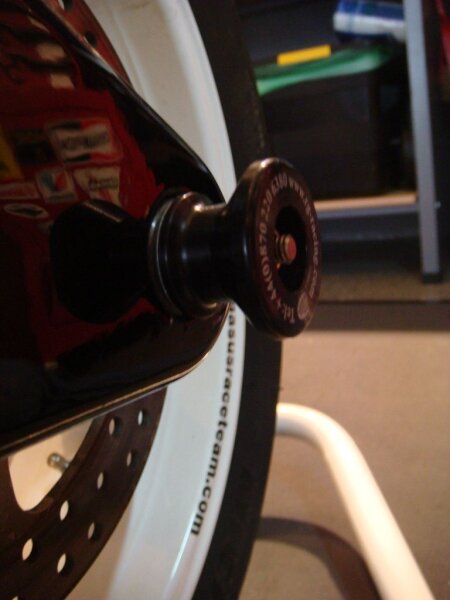 R&G Achsprotektor Buell XB hinten