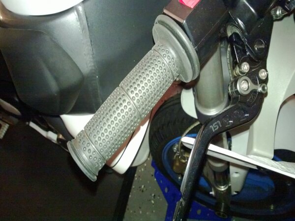 Rubber handlebar grips, black